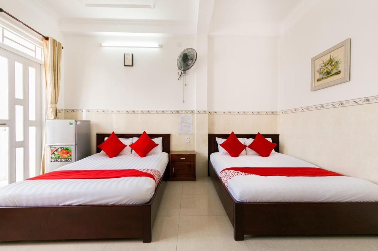 Oyo 372 Vy Ha Hotel Хошимин Экстерьер фото
